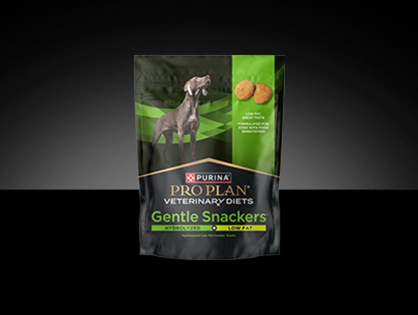 Pro Plan Veterinary Gentle Snackers® dog treats package.